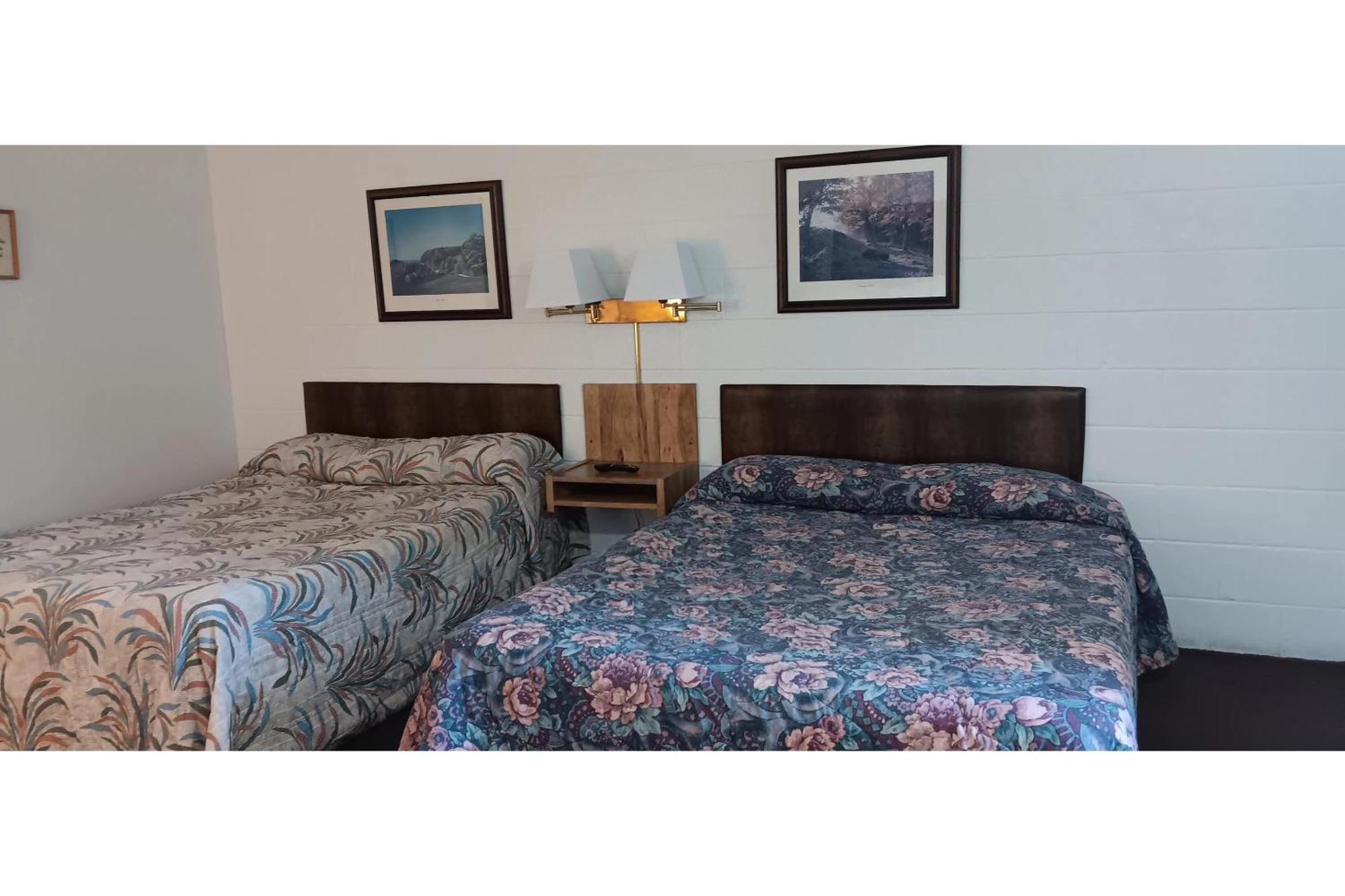 Scotwood Motel By Oyo Washburn Nd Exterior photo
