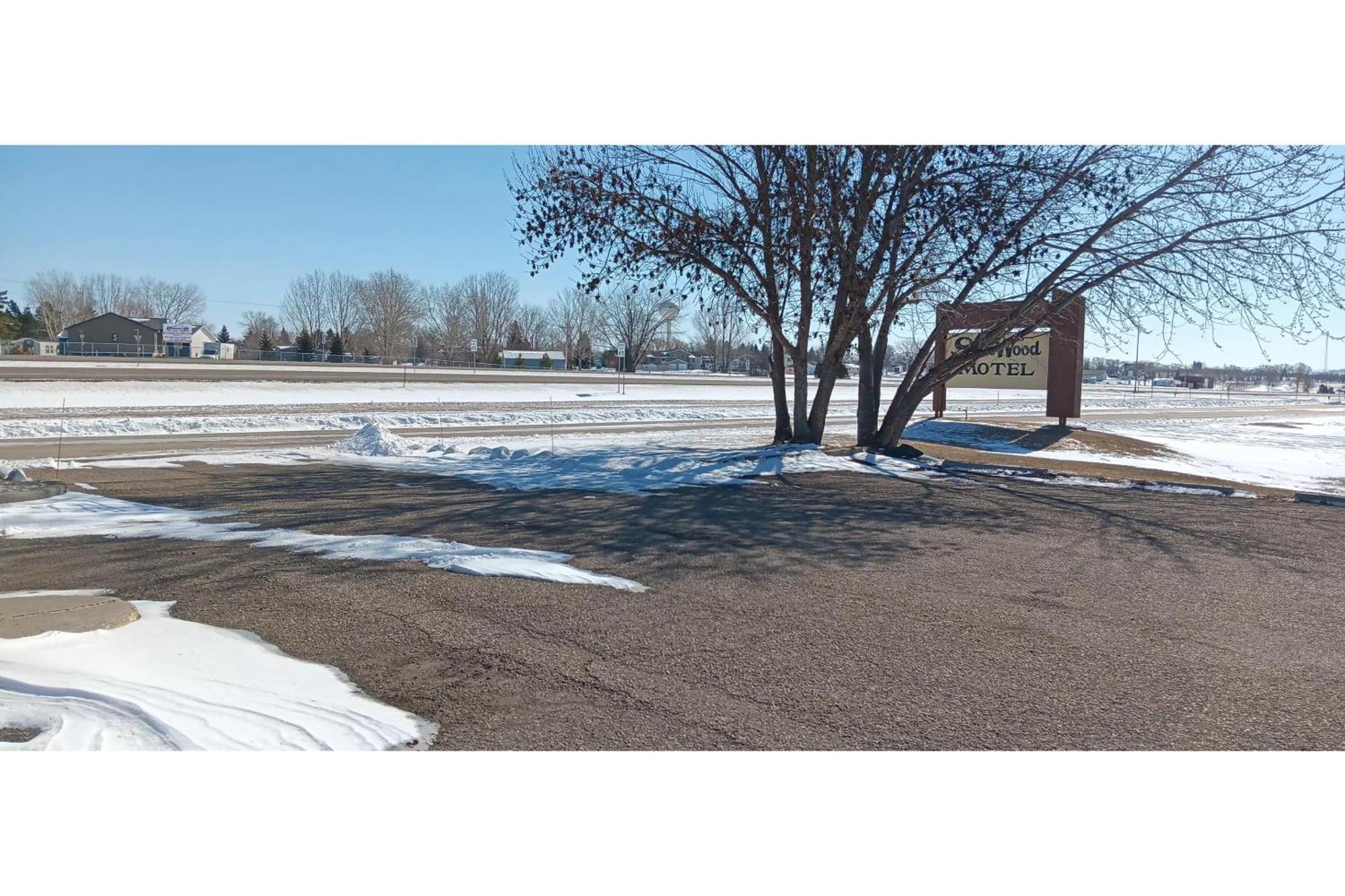 Scotwood Motel By Oyo Washburn Nd Exterior photo
