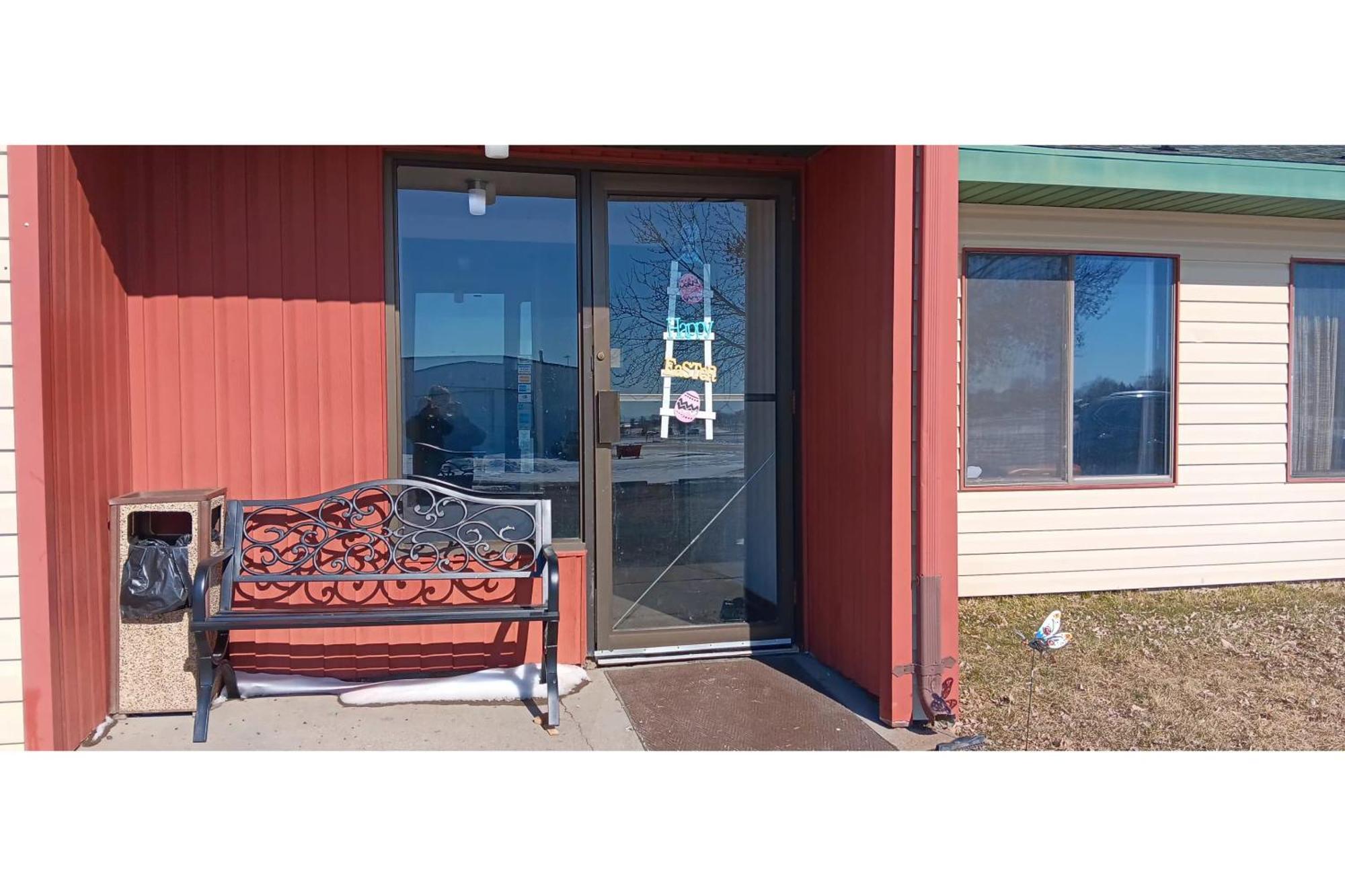Scotwood Motel By Oyo Washburn Nd Exterior photo