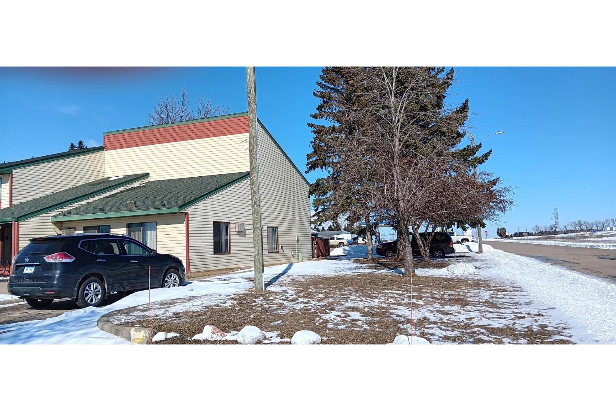 Scotwood Motel By Oyo Washburn Nd Exterior photo