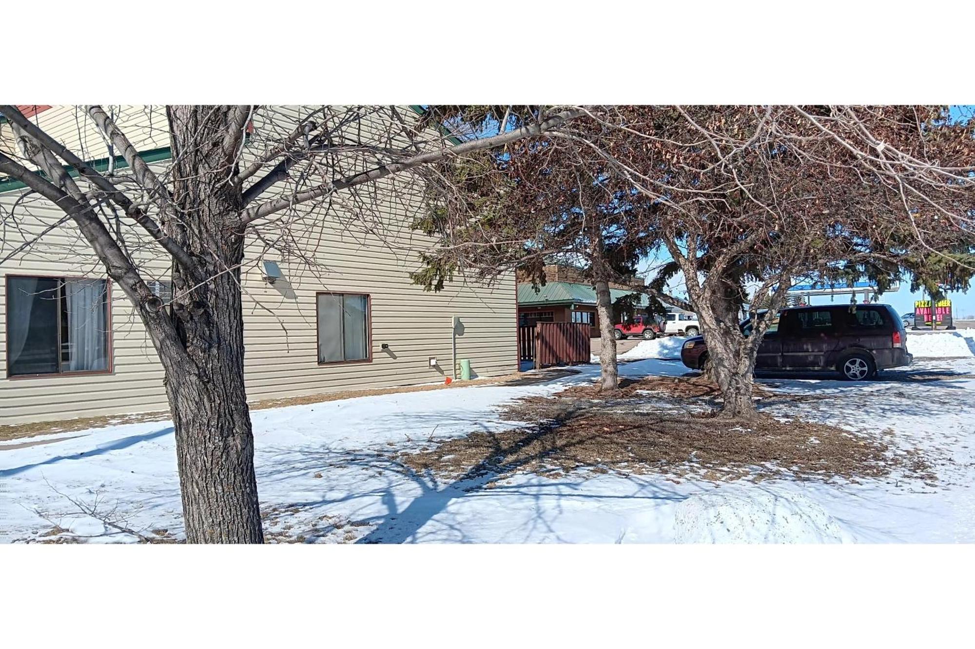 Scotwood Motel By Oyo Washburn Nd Exterior photo